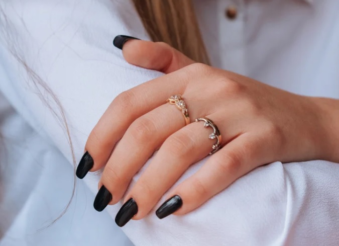 black long nails