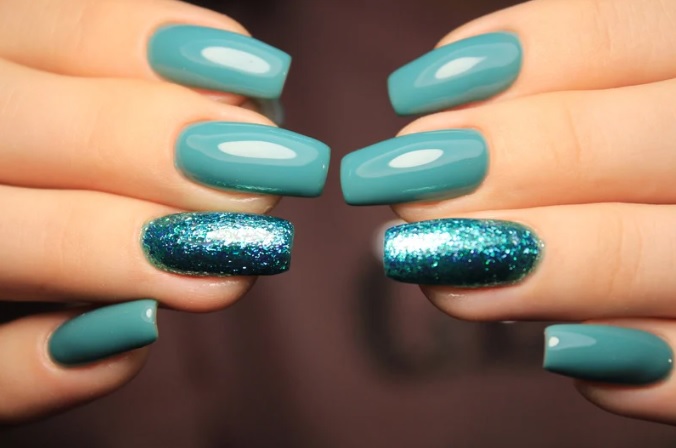 square nails
