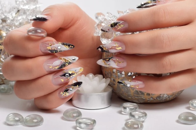 nail art with acrylic