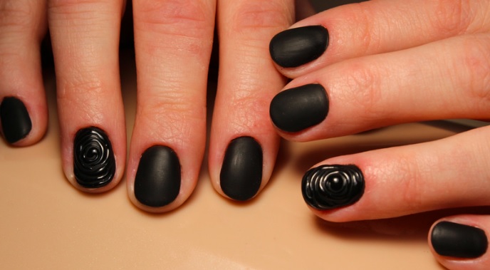 black matte nails