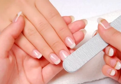 squoval nail with French